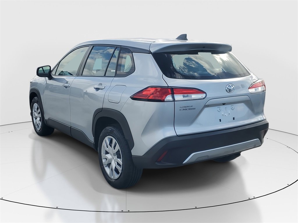 Used 2023 Toyota Corolla Cross L image 6