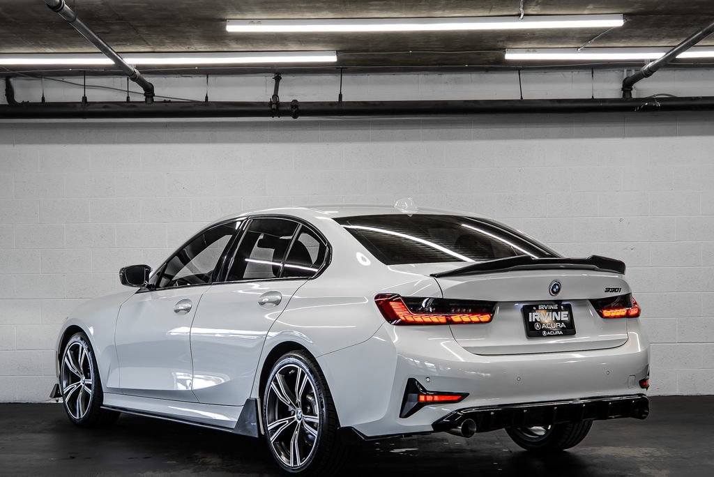 Used 2021 BMW 330i Sedan w/ Convenience Package RWD image 3