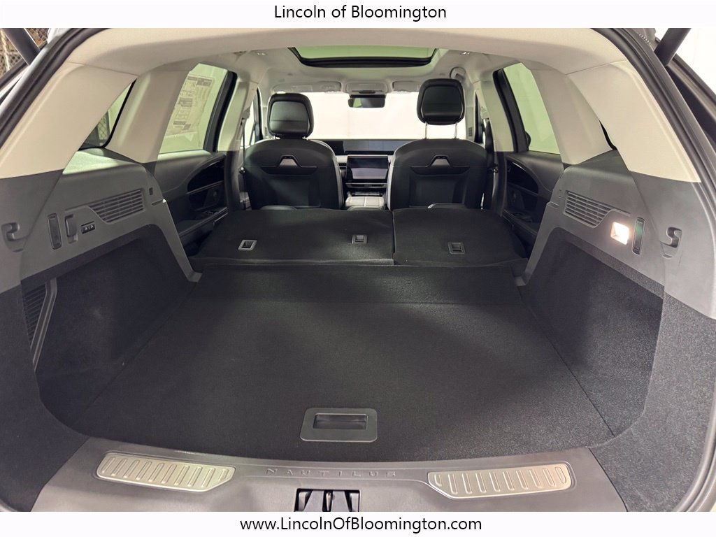 New 2026 Lincoln Nautilus Reserve AWD/4WD image 17
