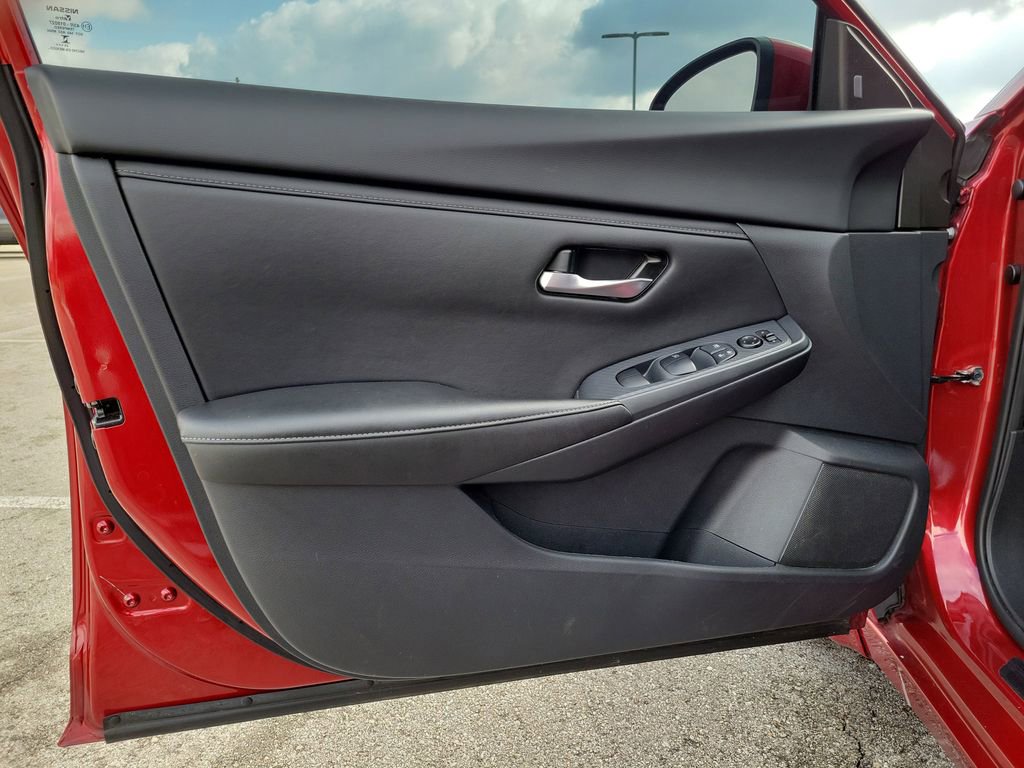 Used 2025 Nissan Sentra SV image 16