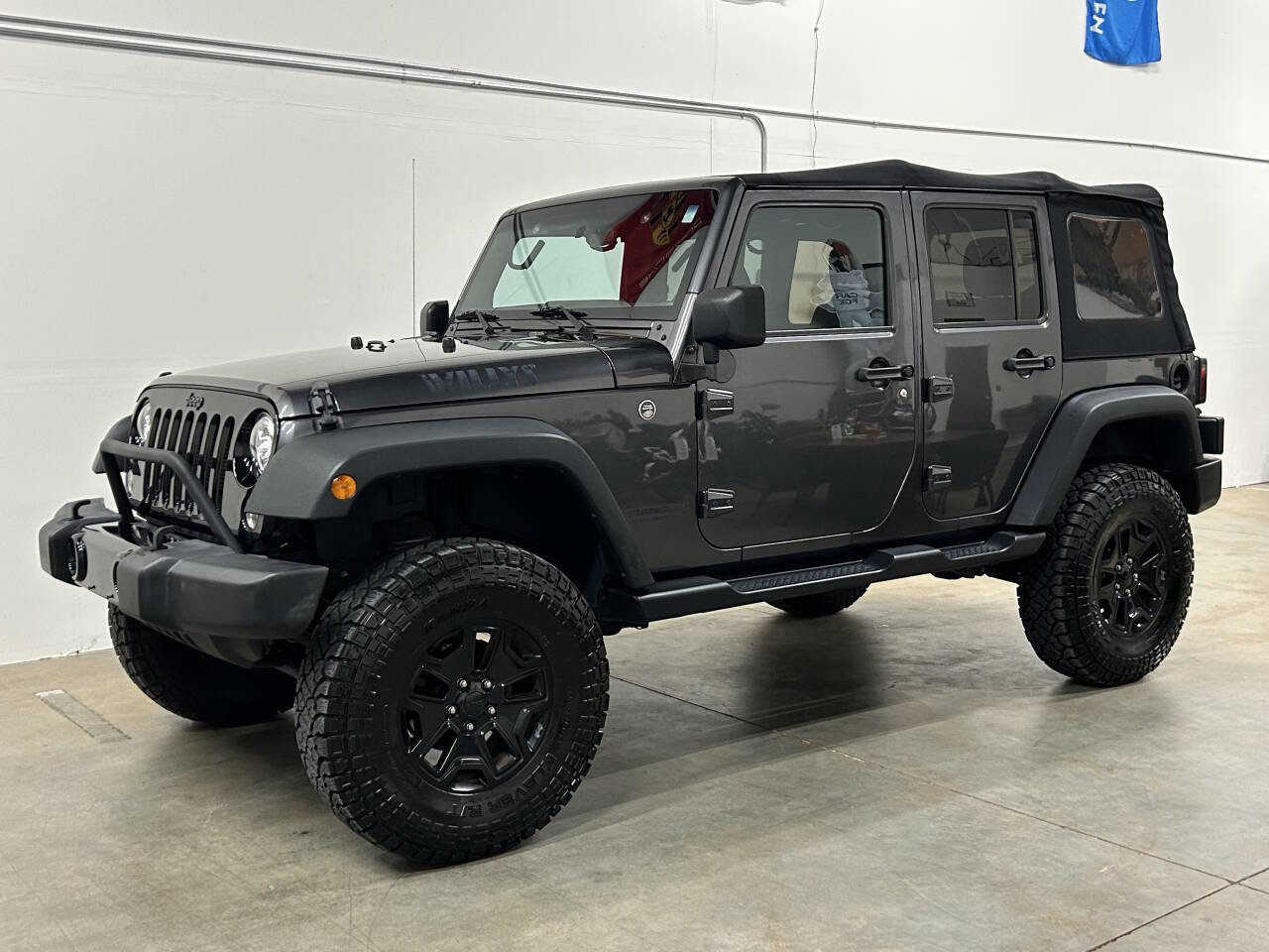 Used 2017 Jeep Wrangler Unlimited Sport image 17