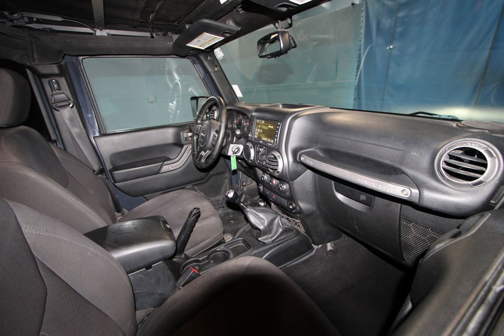 Used 2017 Jeep Wrangler Unlimited Sport w/ Quick Order Package 23S AWD/4WD image 16