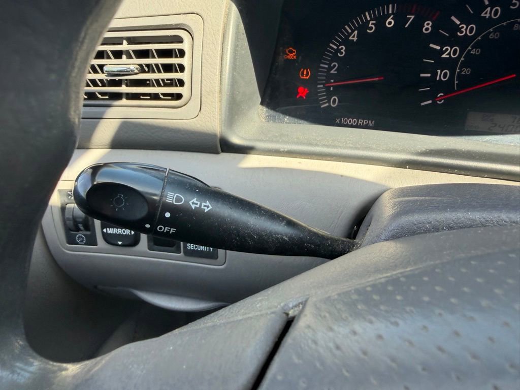 Used 2005 Toyota Corolla LE FWD image 21