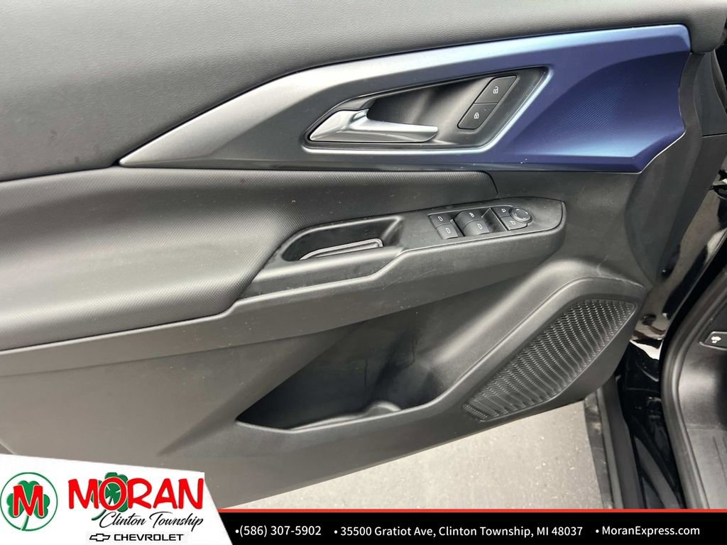 Certified 2025 Chevrolet Equinox EV LT image 15