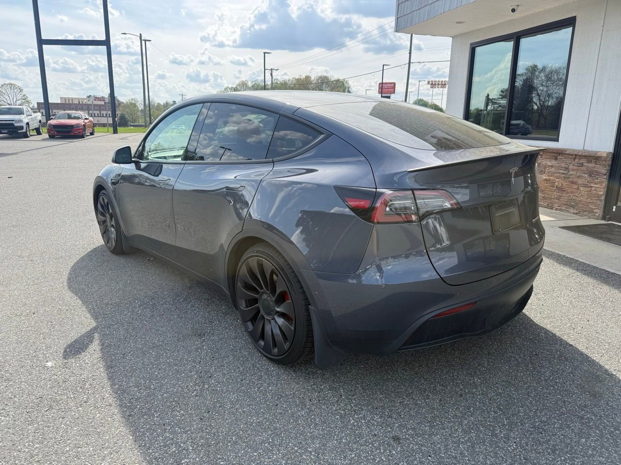 Used 2023 Tesla Model Y Performance image 5