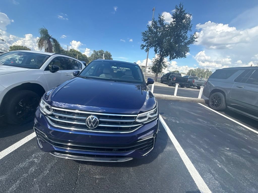 Used 2024 Volkswagen Tiguan SEL R-Line AWD/4WD image 14