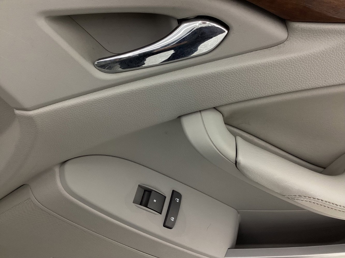 Used 2011 Cadillac CTS Premium image 40