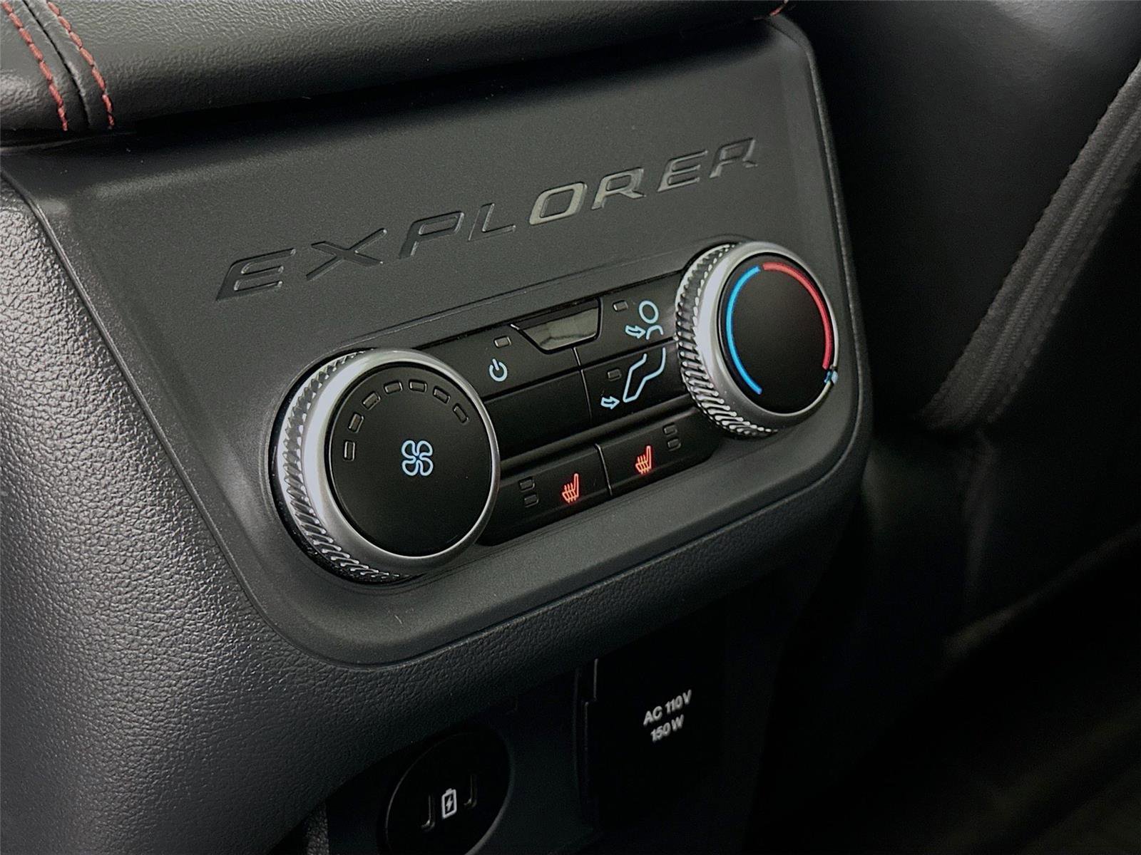 Used 2025 Ford Explorer ST AWD/4WD image 33