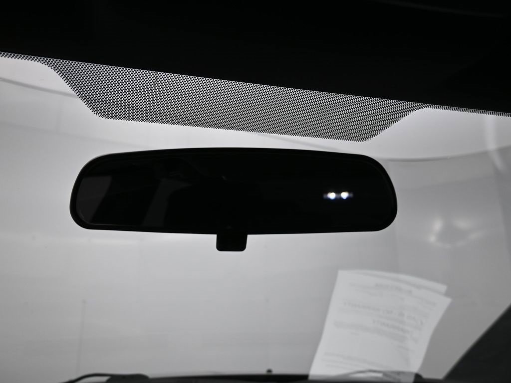 Used 2012 Dodge Avenger SXT image 19