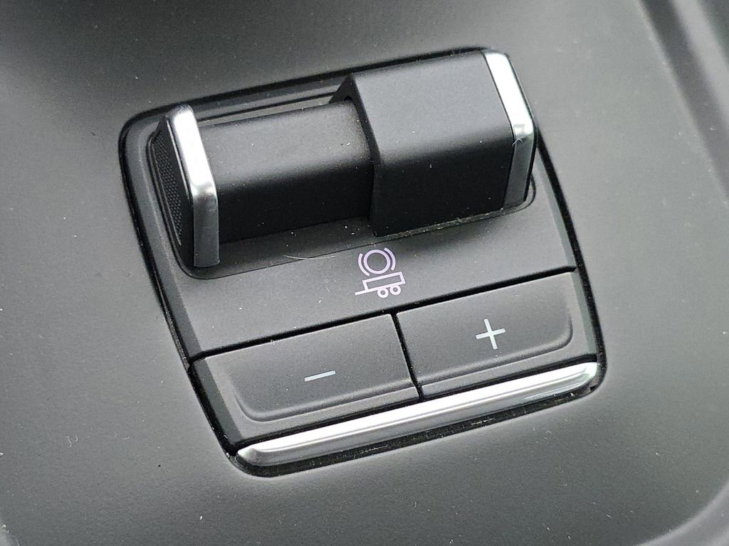 Used 2022 GMC Sierra 1500 AT4X image 36