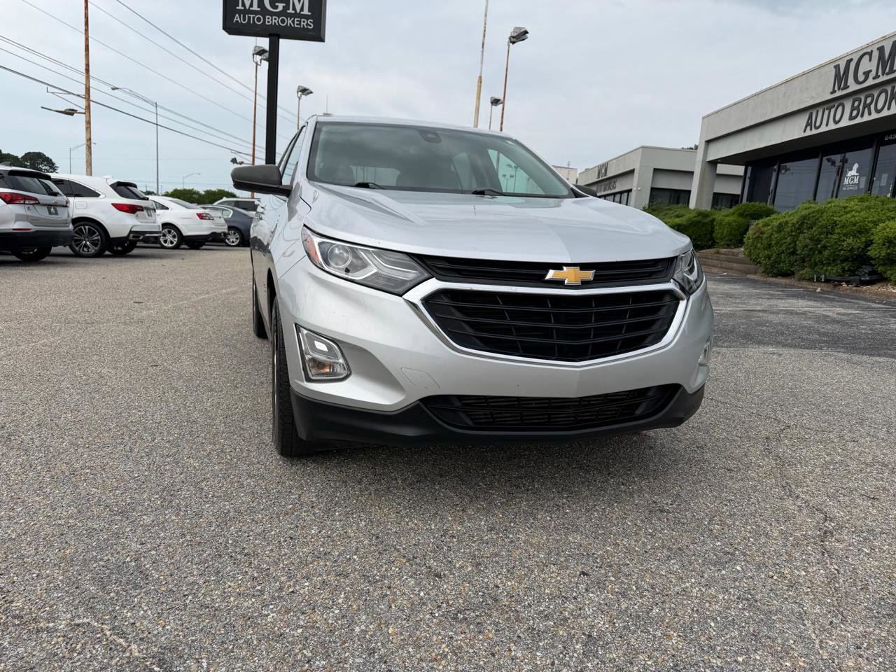 Used 2021 Chevrolet Equinox LS w/ LS Convenience Package FWD image 4