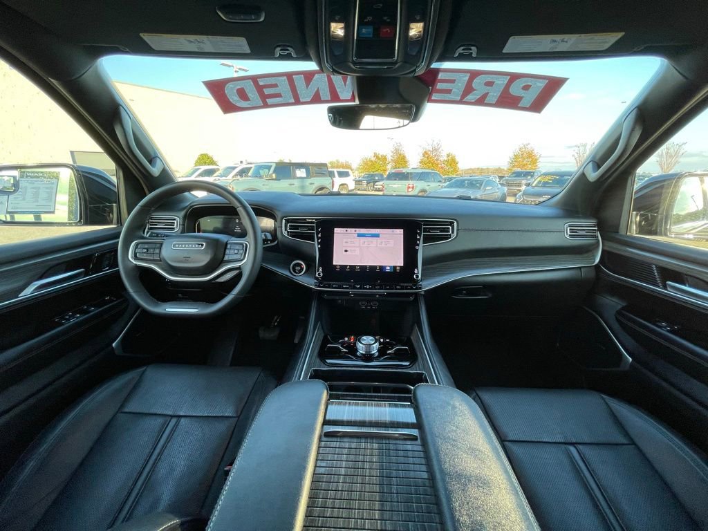 Used 2024 Jeep Wagoneer Series III image 29