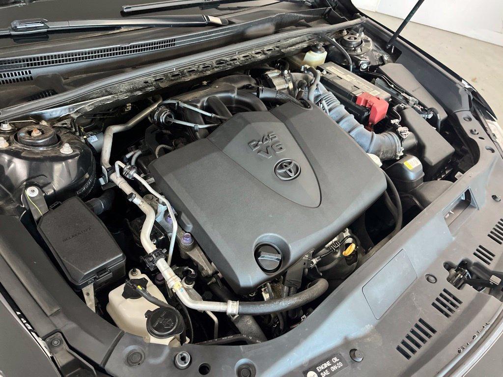 Used 2019 Toyota Avalon XSE w/ All Weather Liner Package FWD image 11