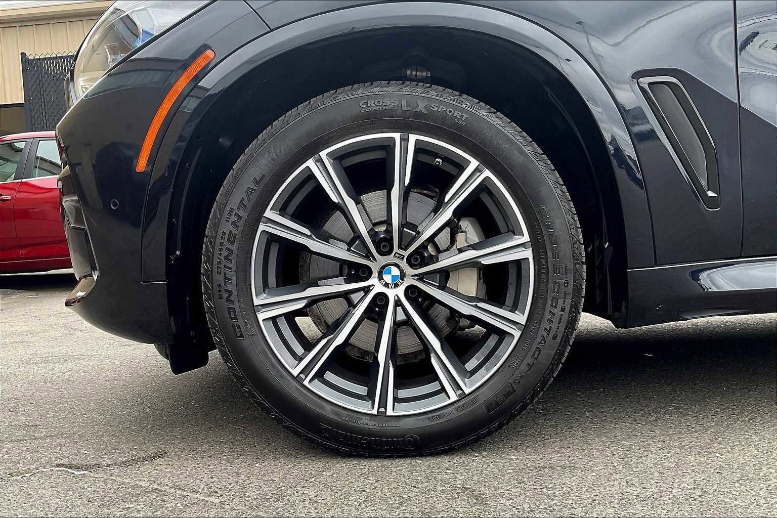 Used 2022 BMW X5 xDrive40i w/ M Sport Package image 7