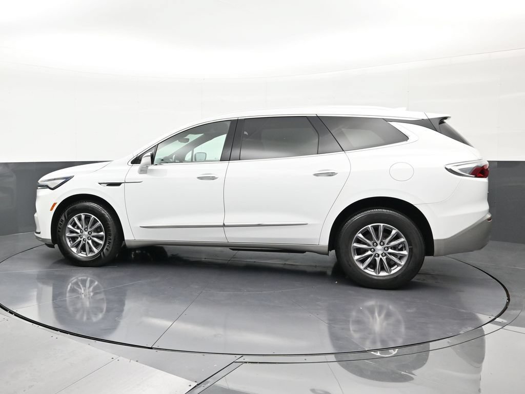 Used 2022 Buick Enclave Premium FWD image 2