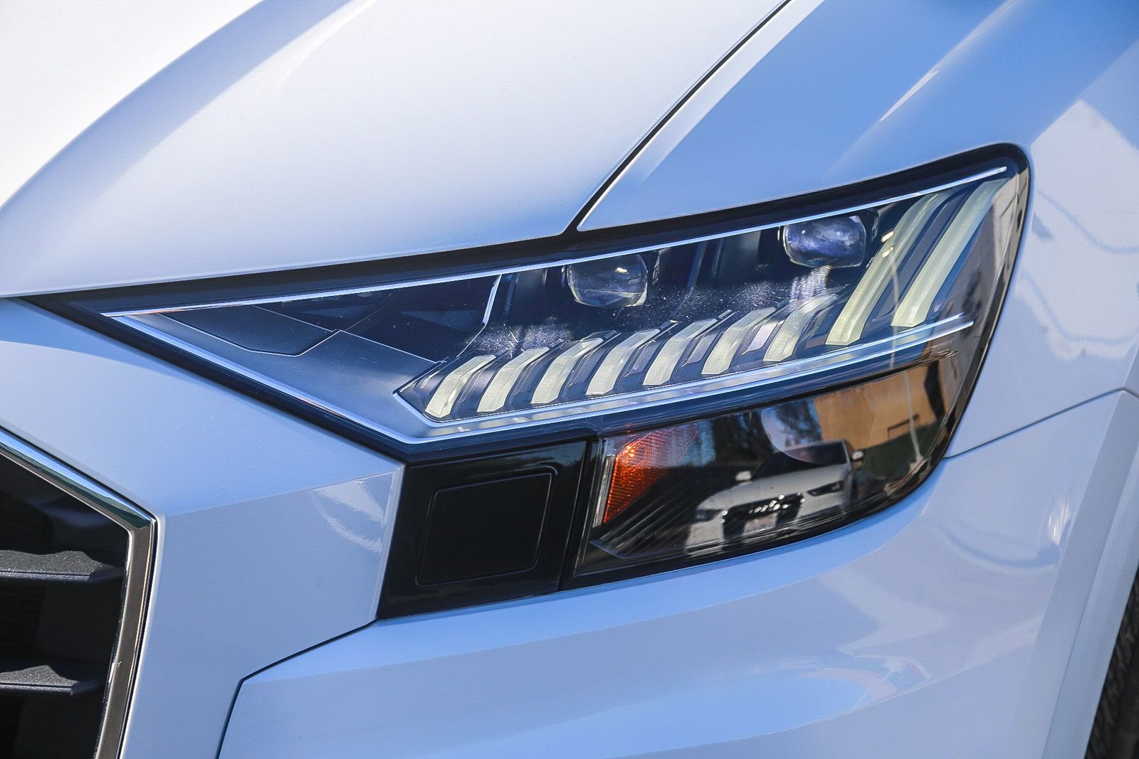 Used 2023 Audi Q8 Premium image 7