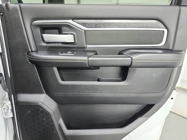 Used 2024 RAM 2500 Big Horn AWD/4WD image 39