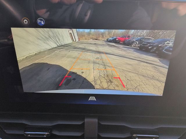 Used 2025 Chevrolet Equinox RS w/ Convenience Package III image 17