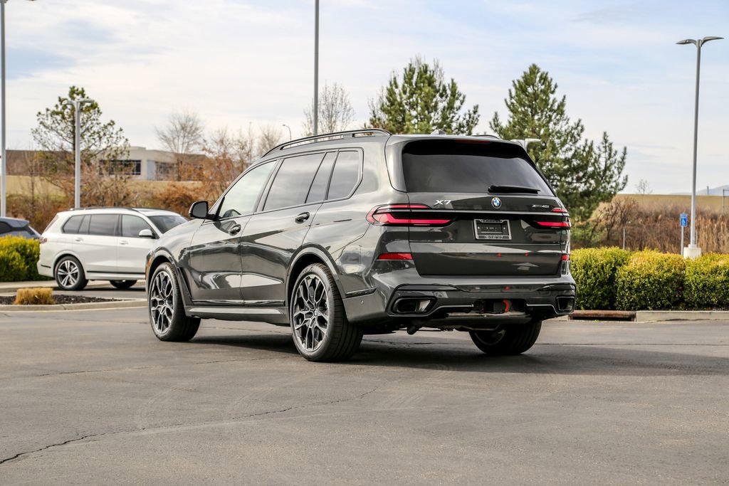 New 2026 BMW X7 xDrive40i w/ Executive Package image 3