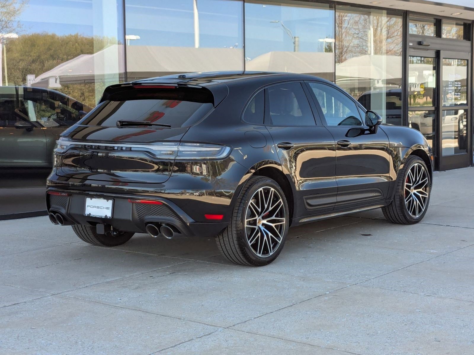 New 2026 Porsche Macan GTS AWD/4WD image 9