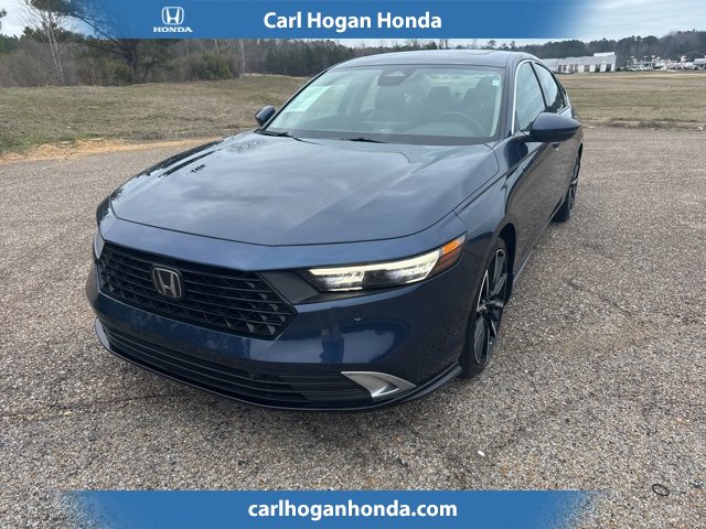 Used 2025 Honda Accord Touring image 1