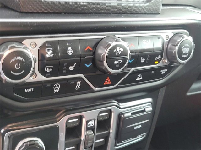 Used 2021 Jeep Wrangler Unlimited Sahara w/ Dual Top Group image 28