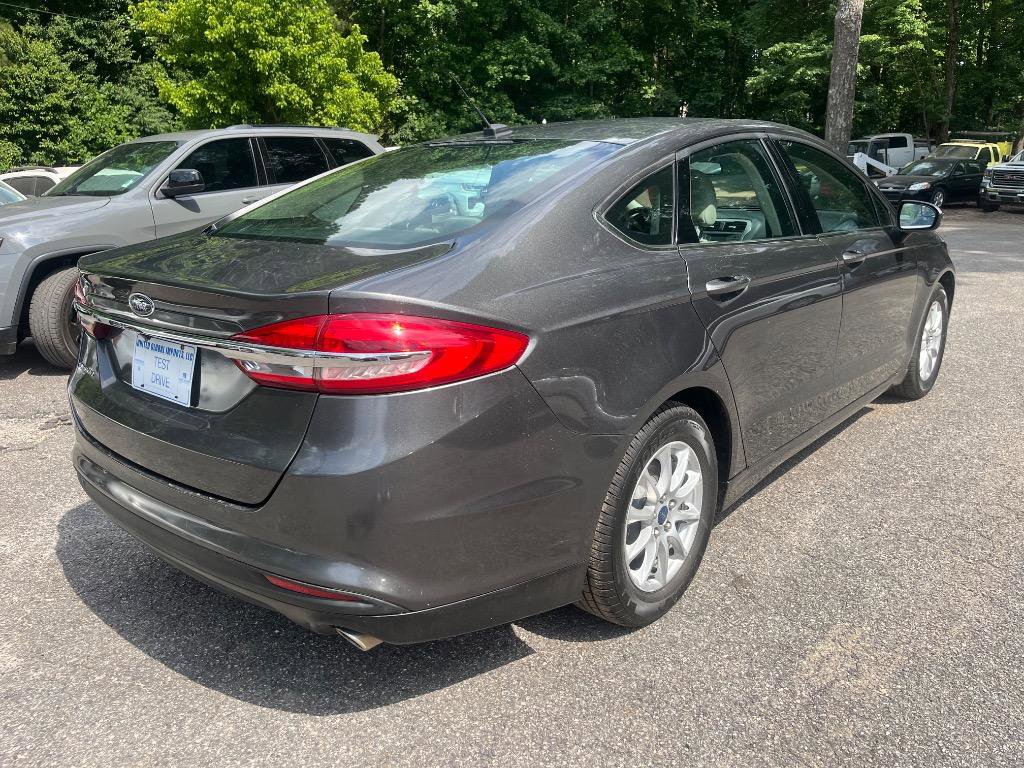Used 2017 Ford Fusion S FWD image 8