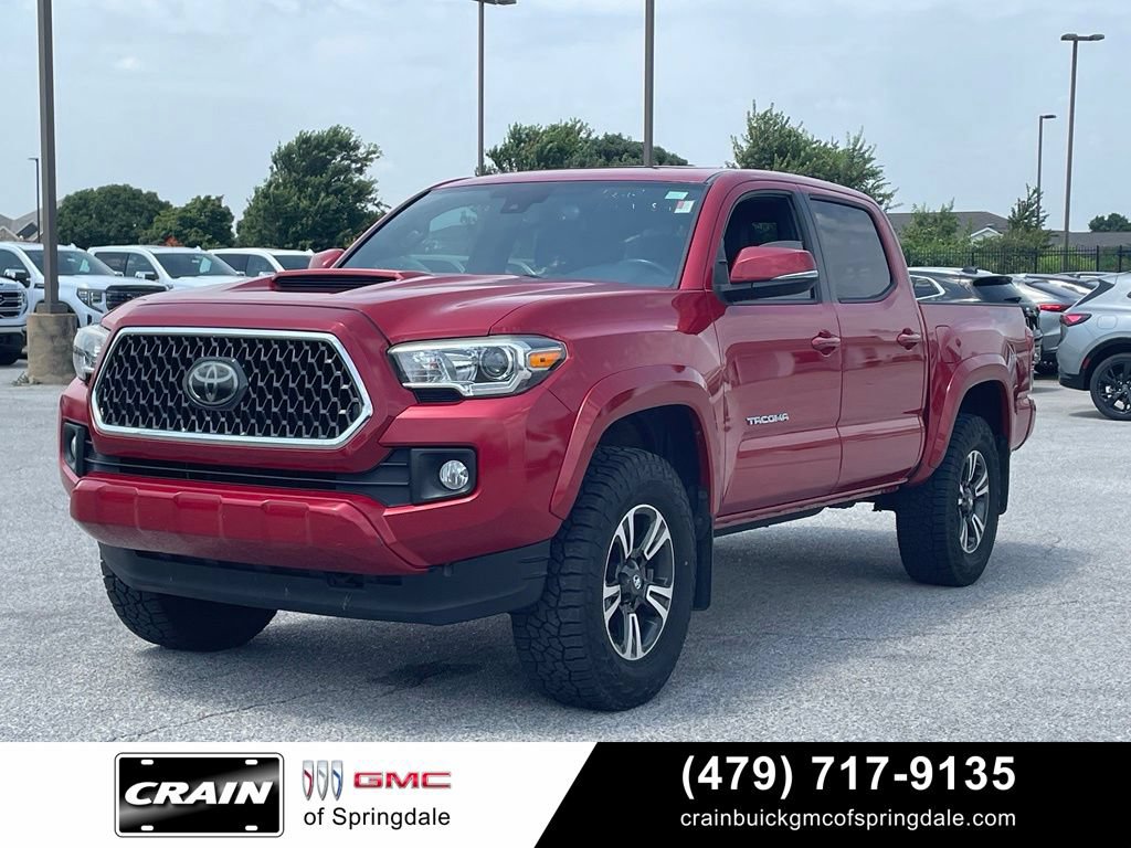 Used 2018 Toyota Tacoma TRD Sport w/ TRD Premium Sport Package AWD/4WD image 3