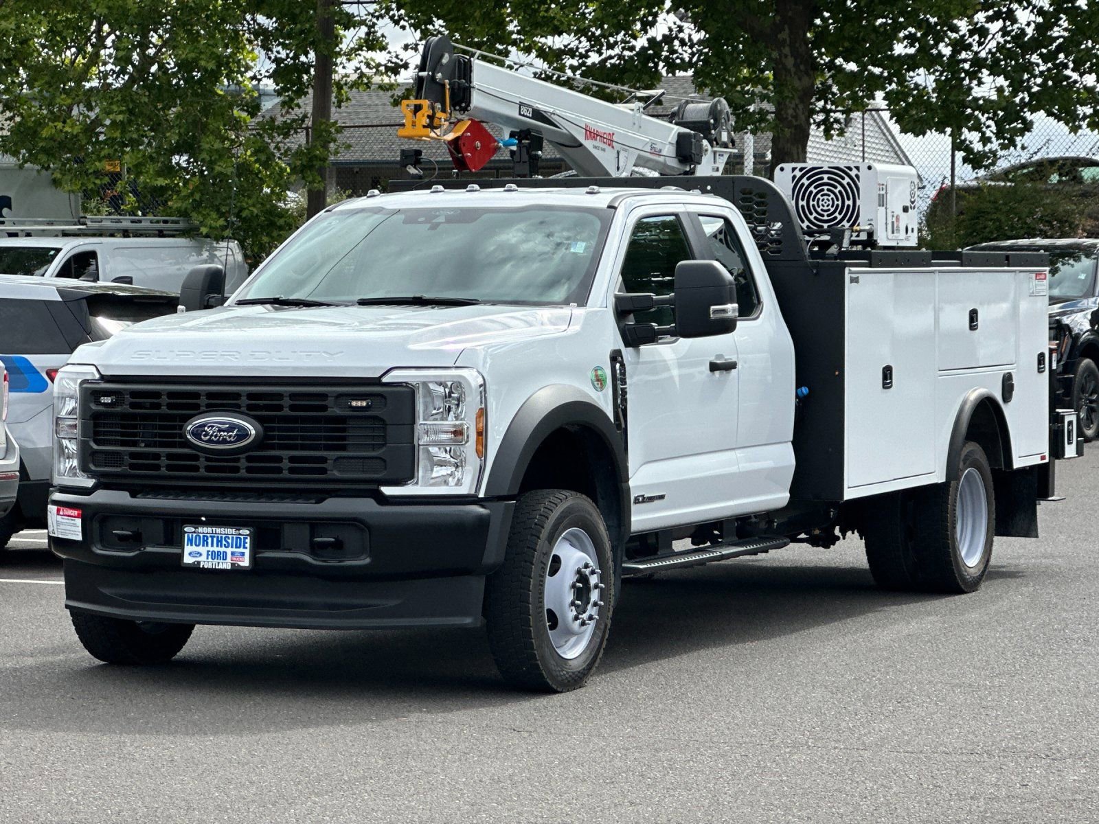 New 2025 Ford F550 4x4 SuperCab Super Duty image 2