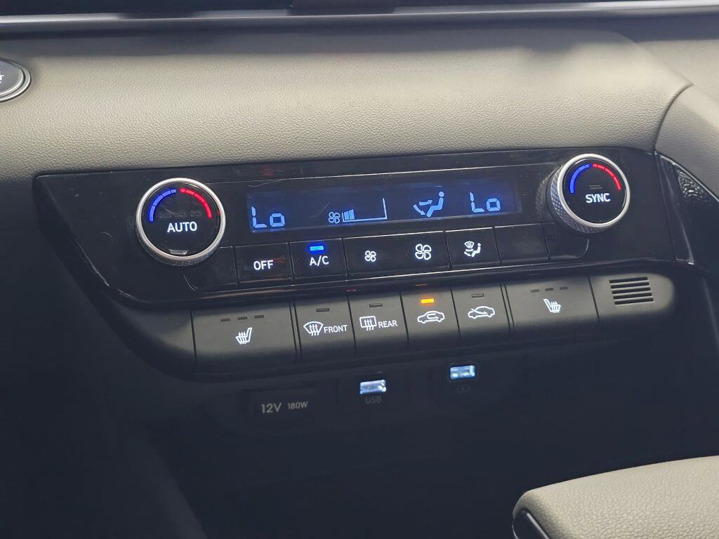 Used 2023 Hyundai Elantra Blue FWD image 31