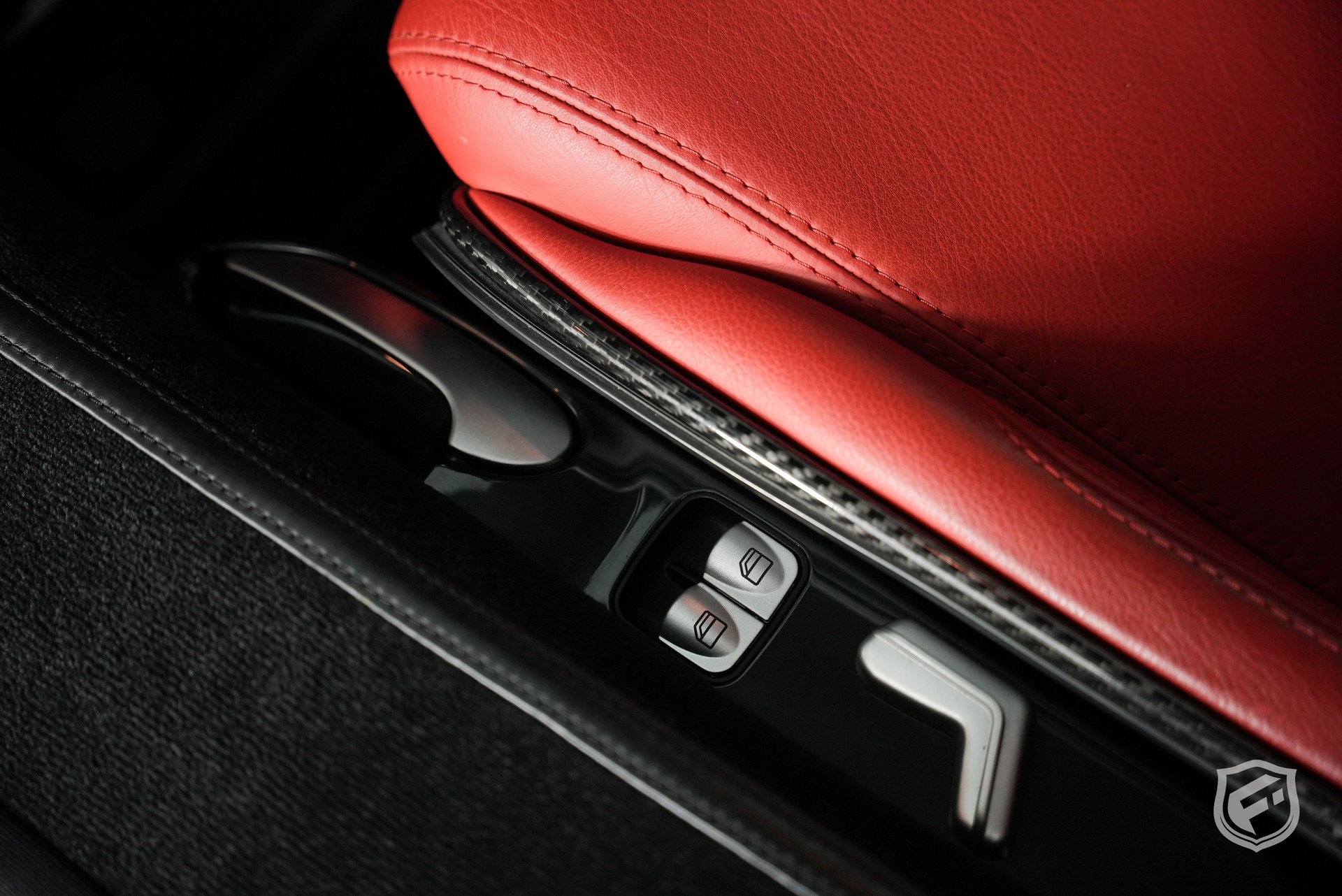 Used 2005 Mercedes-Benz SLR image 31