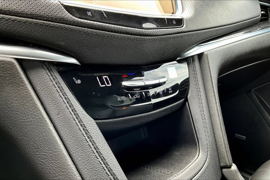 Used 2023 Cadillac XT5 Premium Luxury AWD/4WD image 15