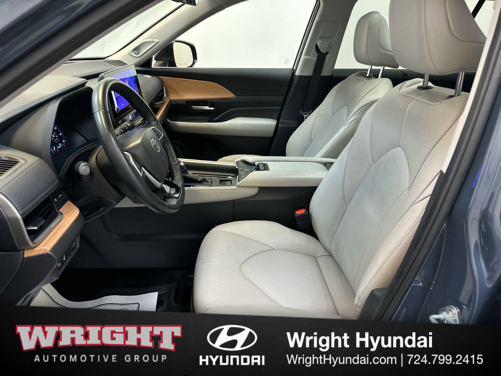 Used 2024 Toyota Grand Highlander Limited image 11