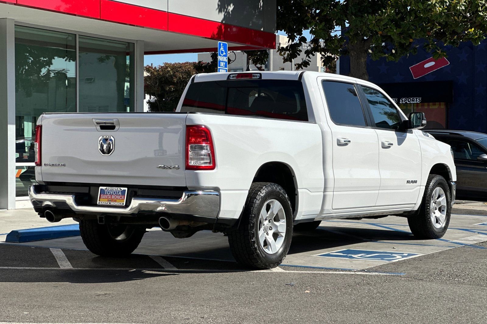 Used 2020 RAM 1500 Big Horn AWD/4WD image 4