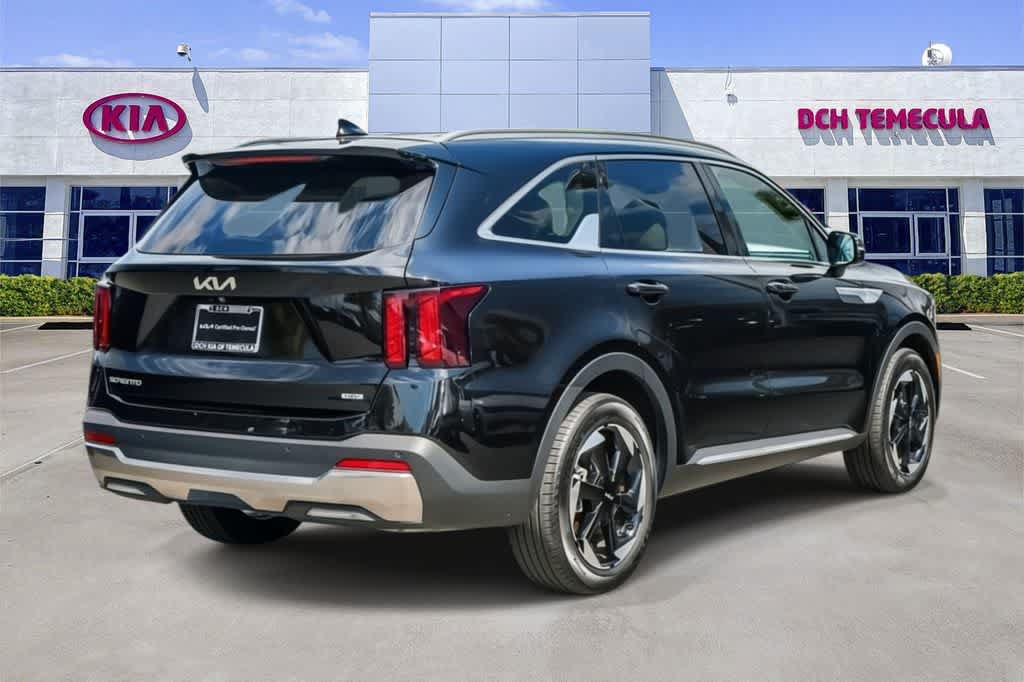 Certified 2025 Kia Sorento EX AWD/4WD image 4