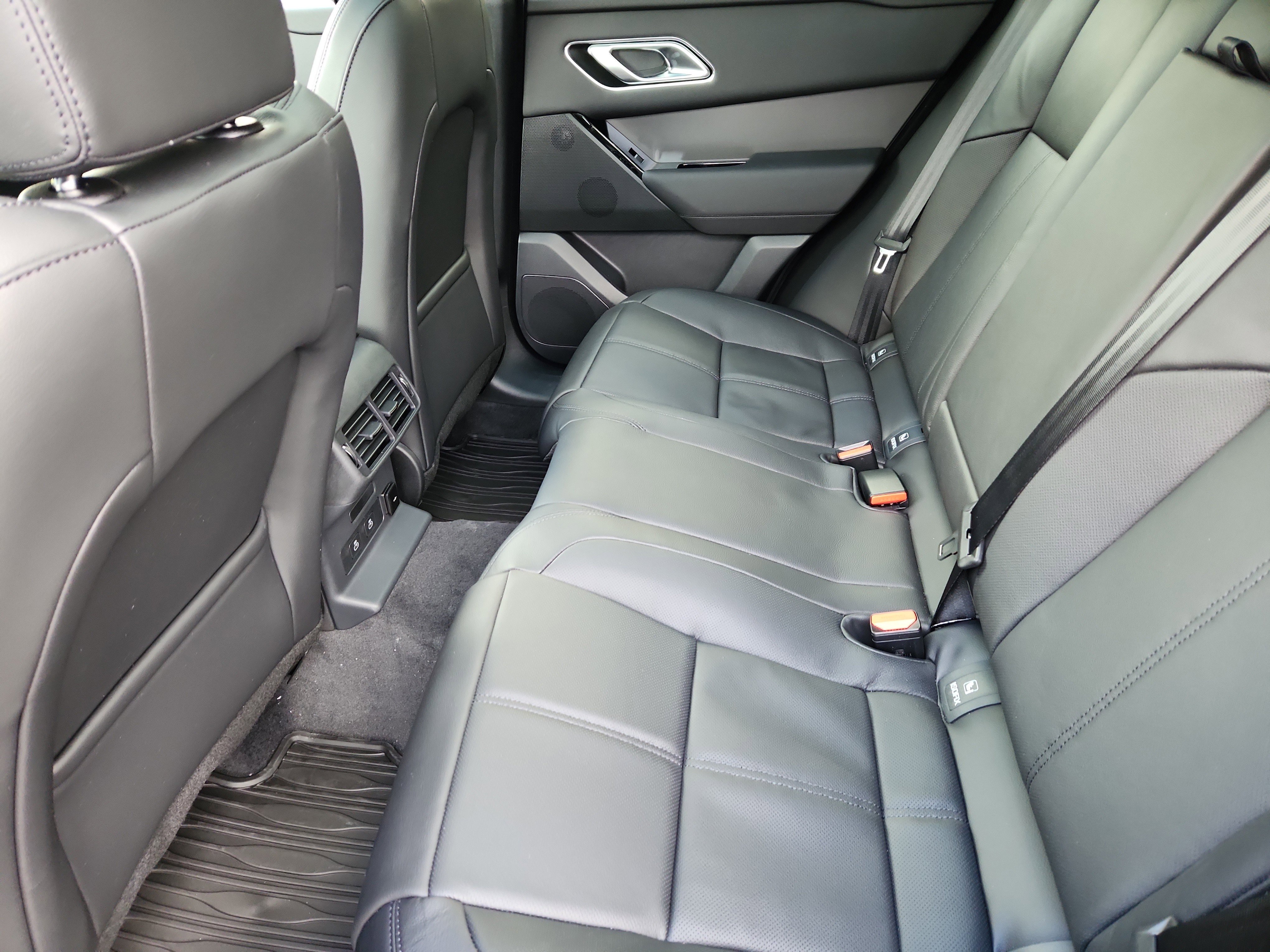 Used 2026 Land Rover Range Rover Velar S image 6