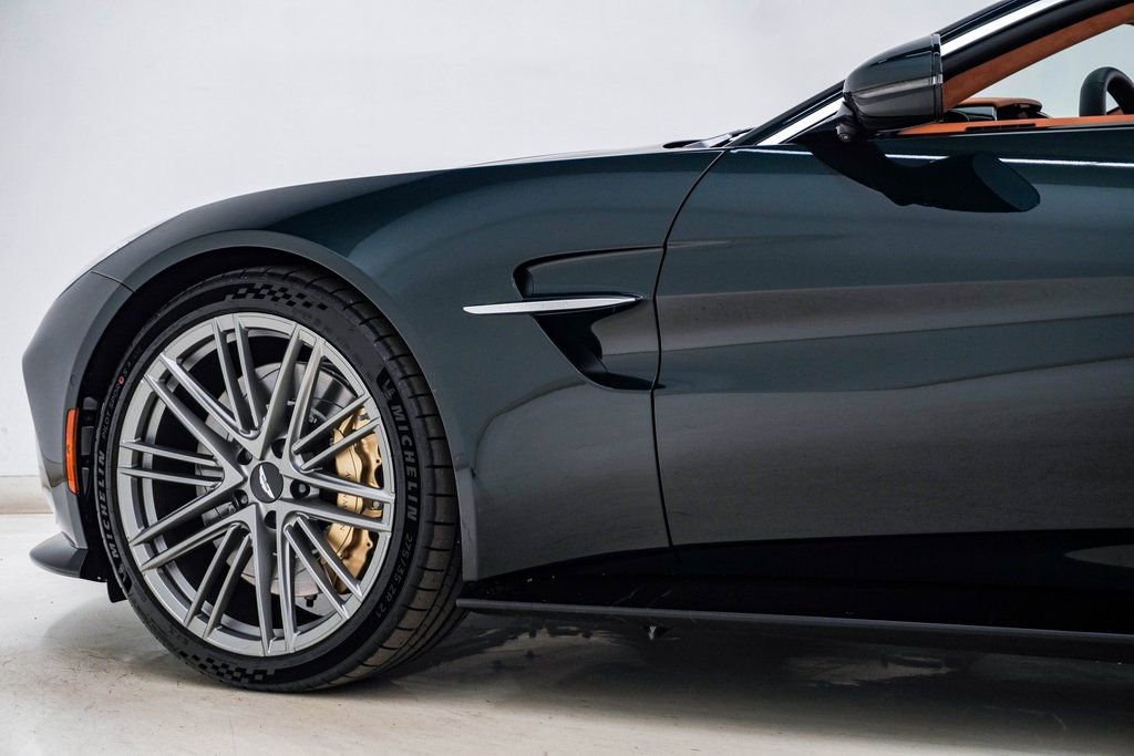 New 2026 Aston Martin V8 Vantage Roadster image 17