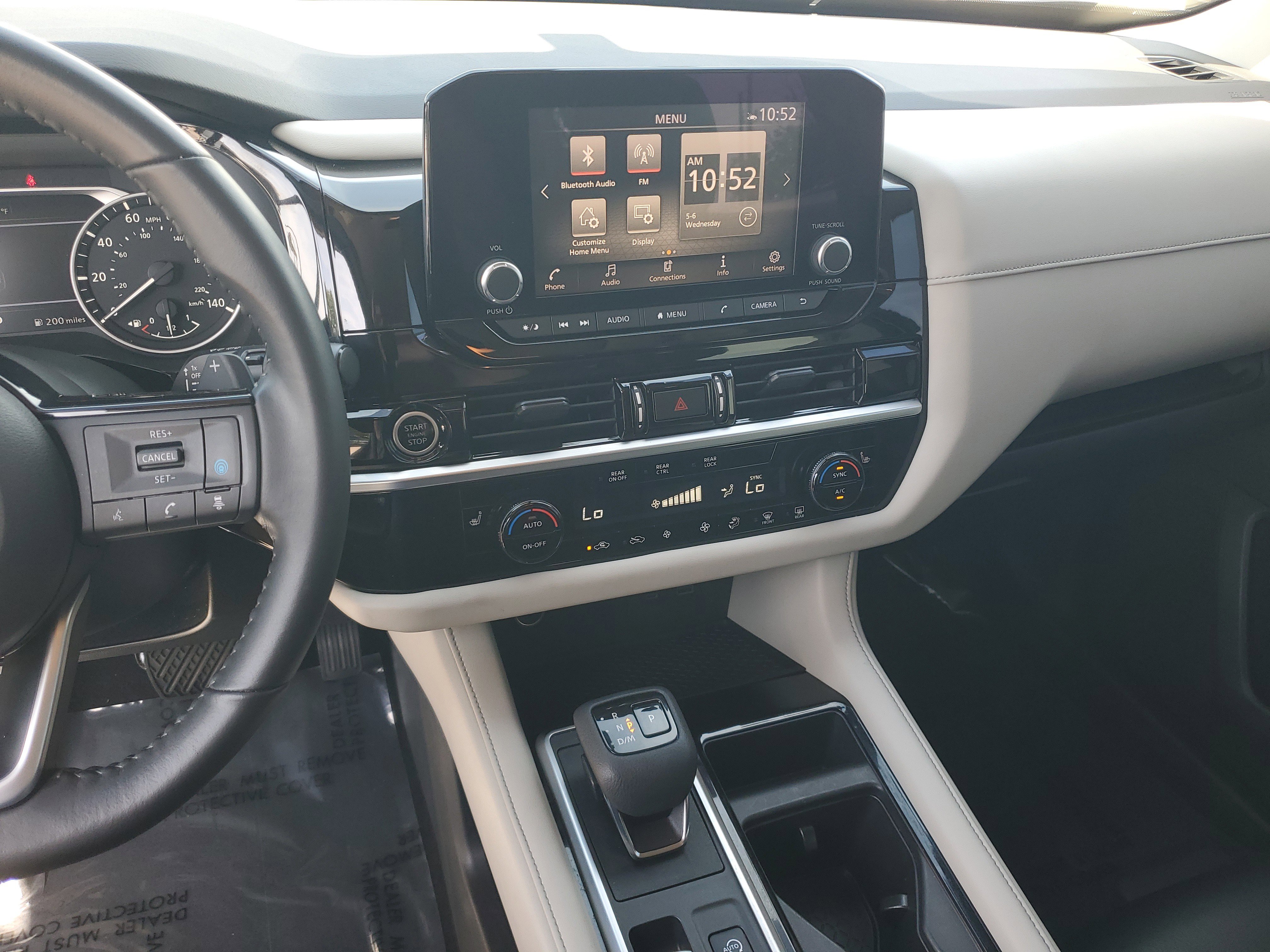 Certified 2022 Nissan Pathfinder SV FWD image 22