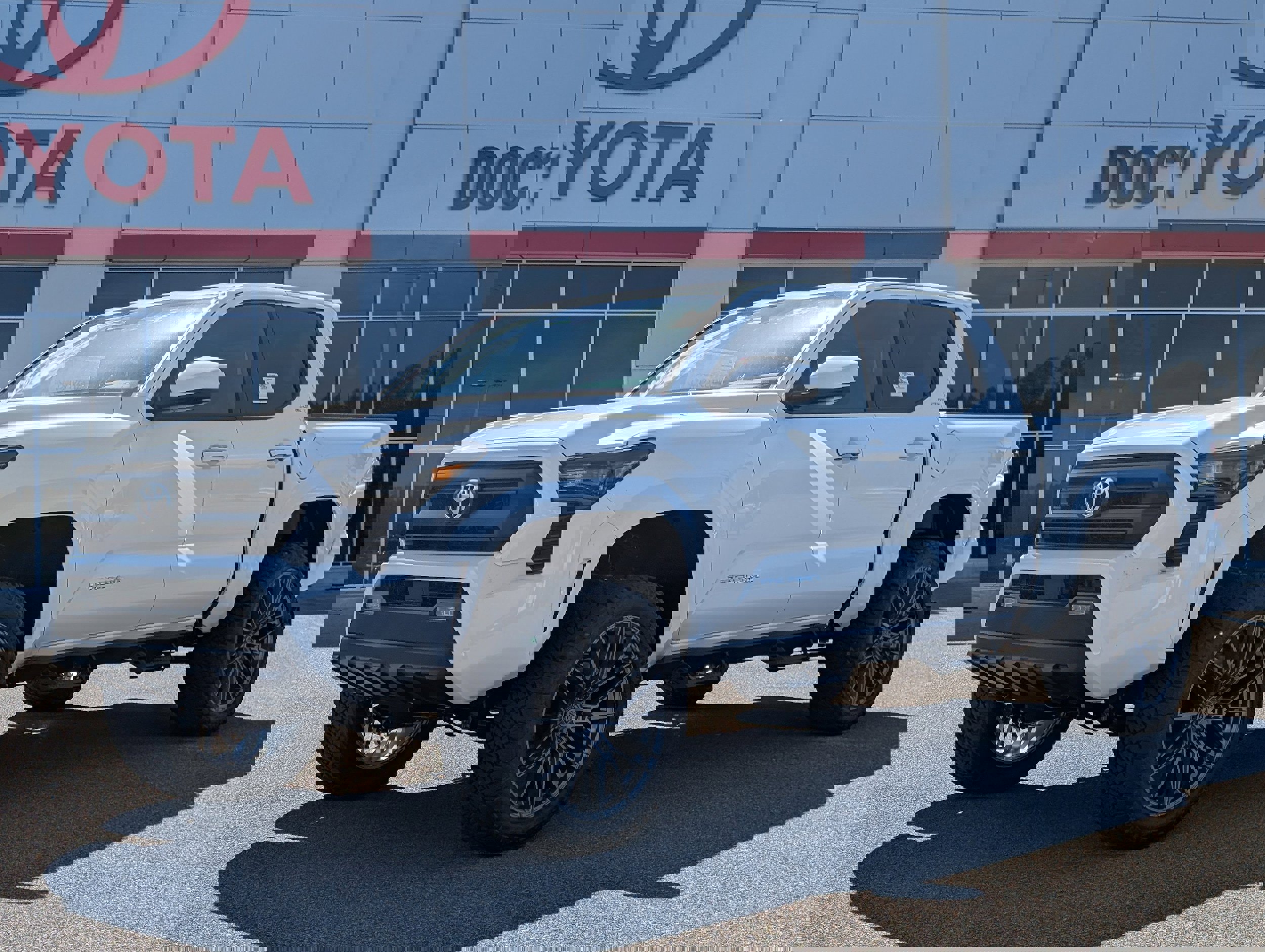 New 2025 Toyota Tacoma SR5