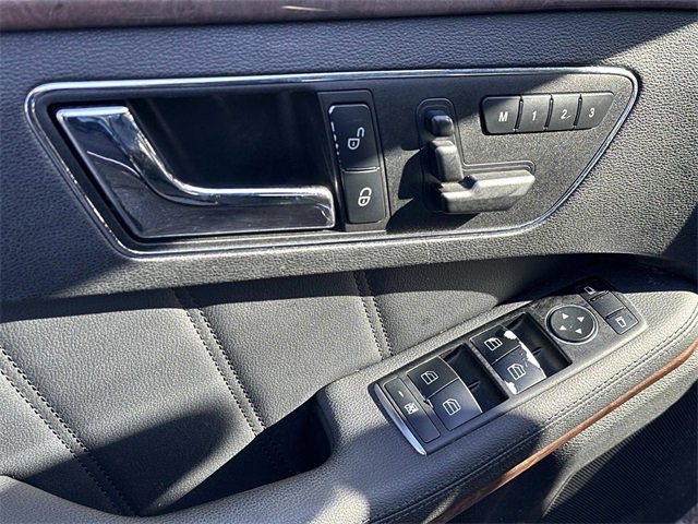 Used 2011 Mercedes-Benz E 350 4MATIC Sedan image 16