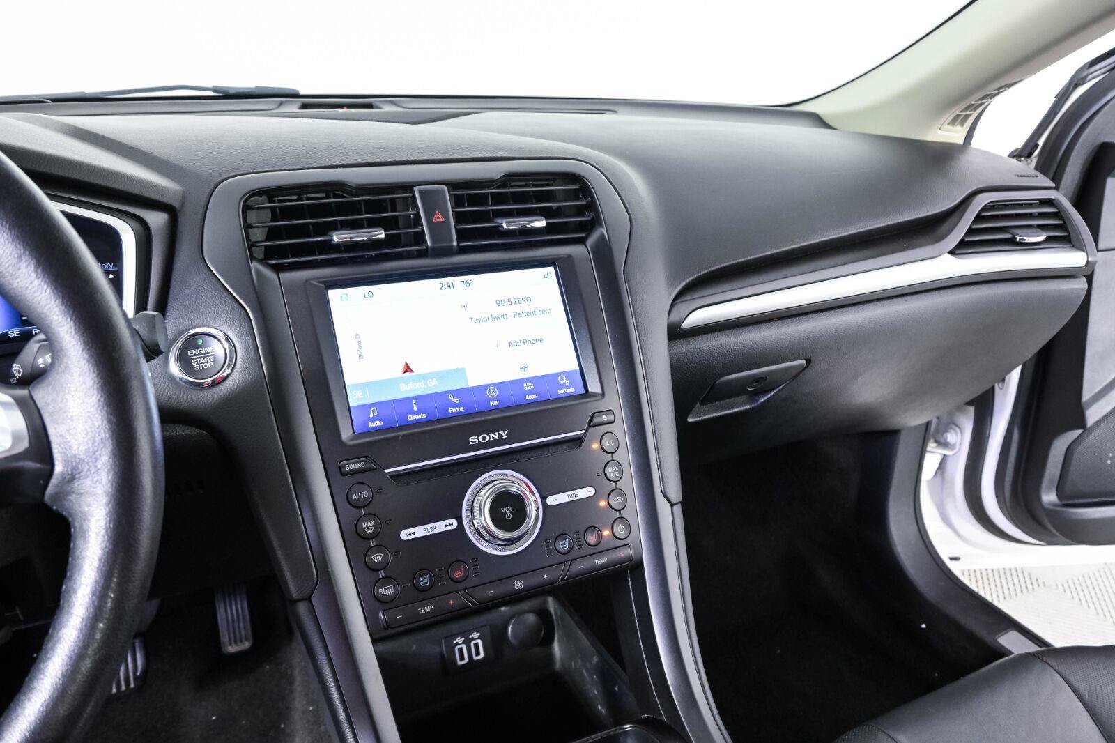 Used 2019 Ford Fusion Energi Titanium FWD image 12