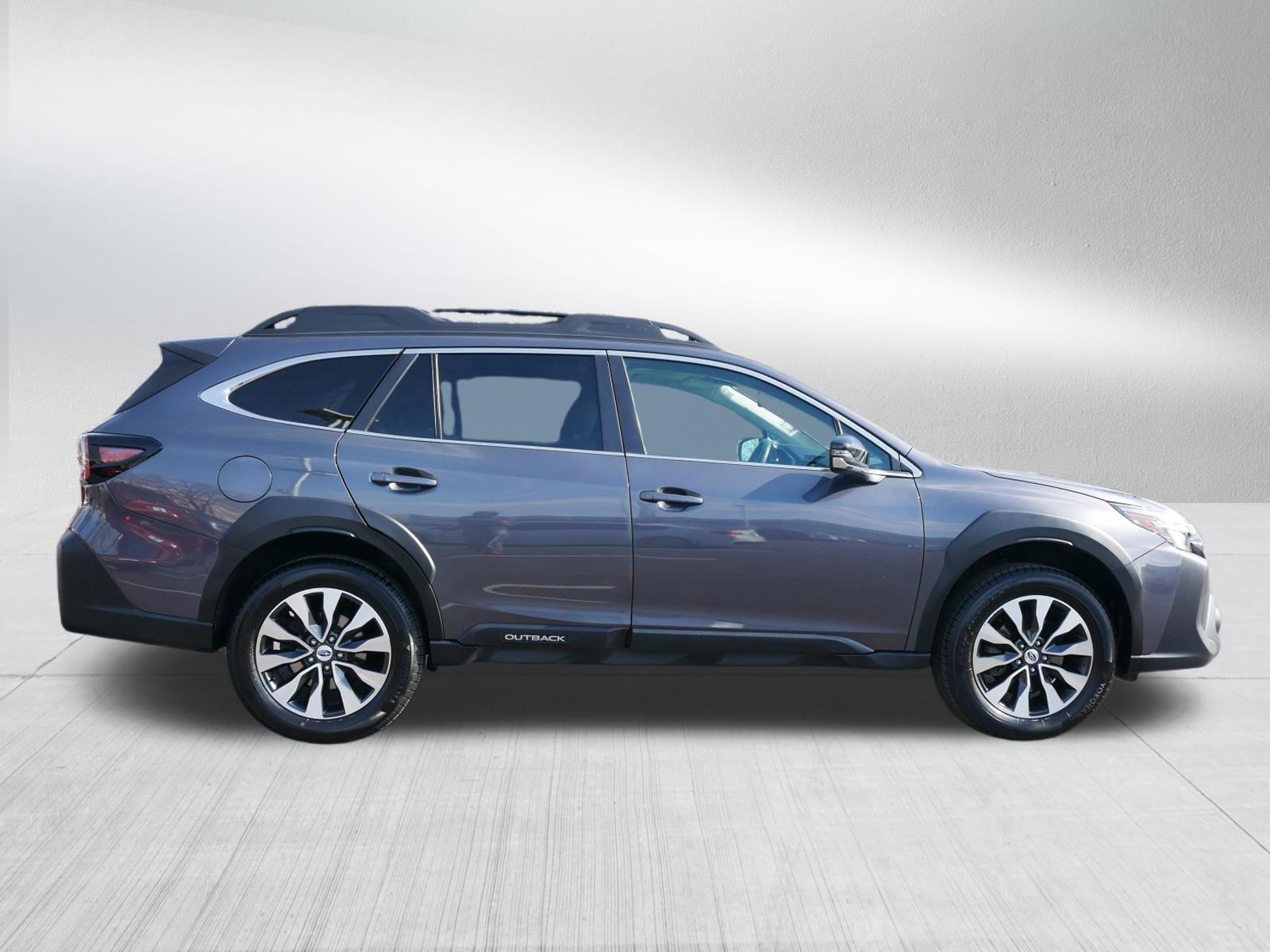 Used 2023 Subaru Outback Limited image 8