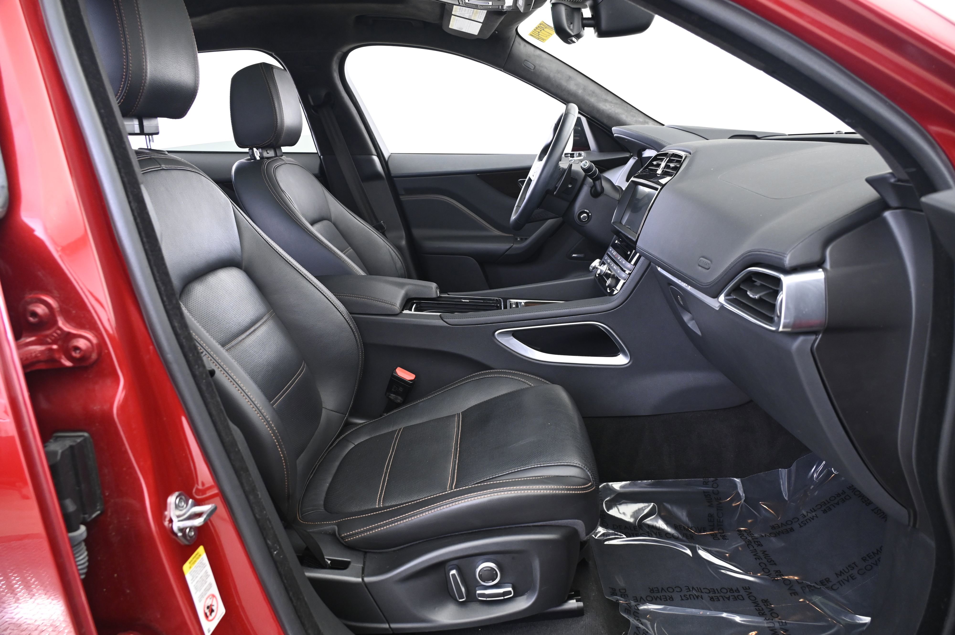 Used 2020 Jaguar F-PACE Prestige image 23