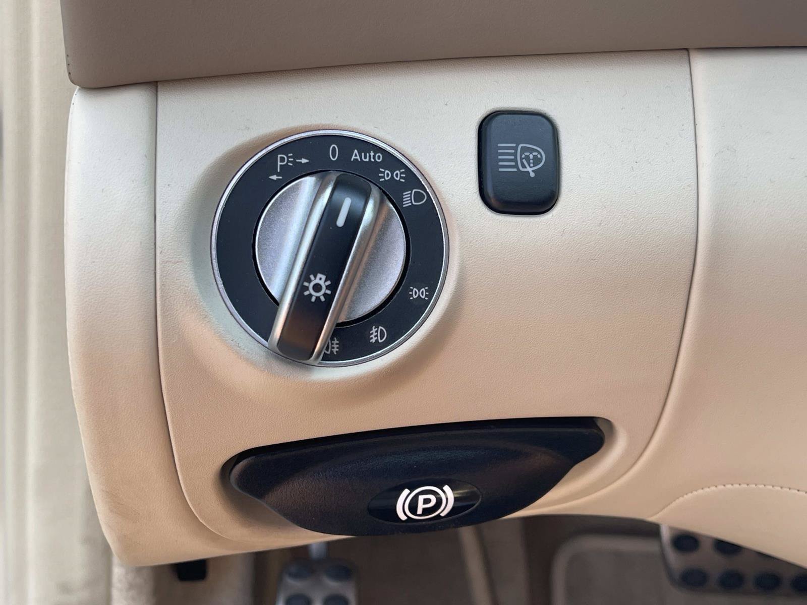 Used 2005 Mercedes-Benz SL 600 image 31