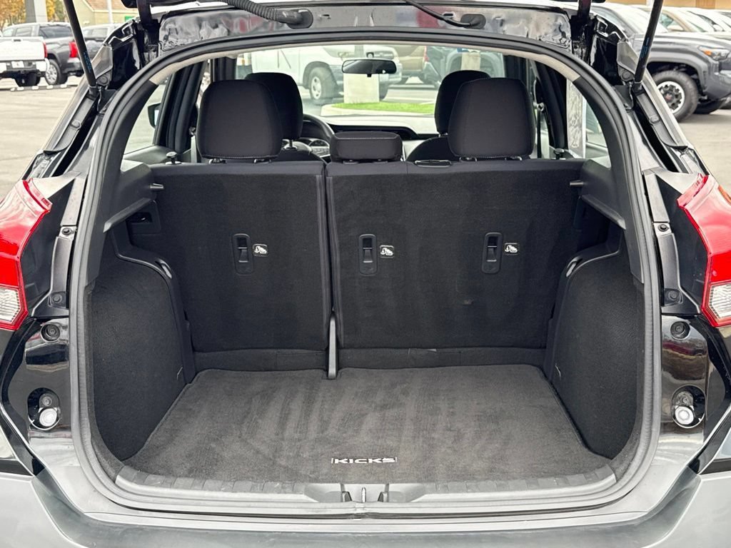 Used 2018 Nissan Kicks S FWD image 16