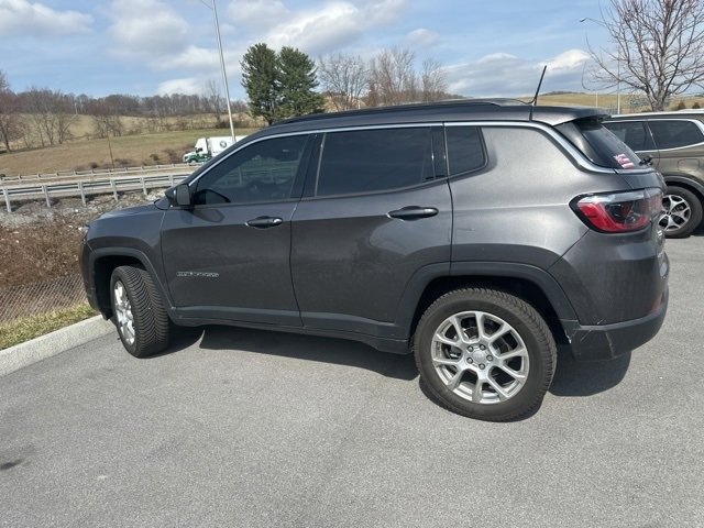 Used 2023 Jeep Compass Latitude w/ Sun and Sound Group image 30