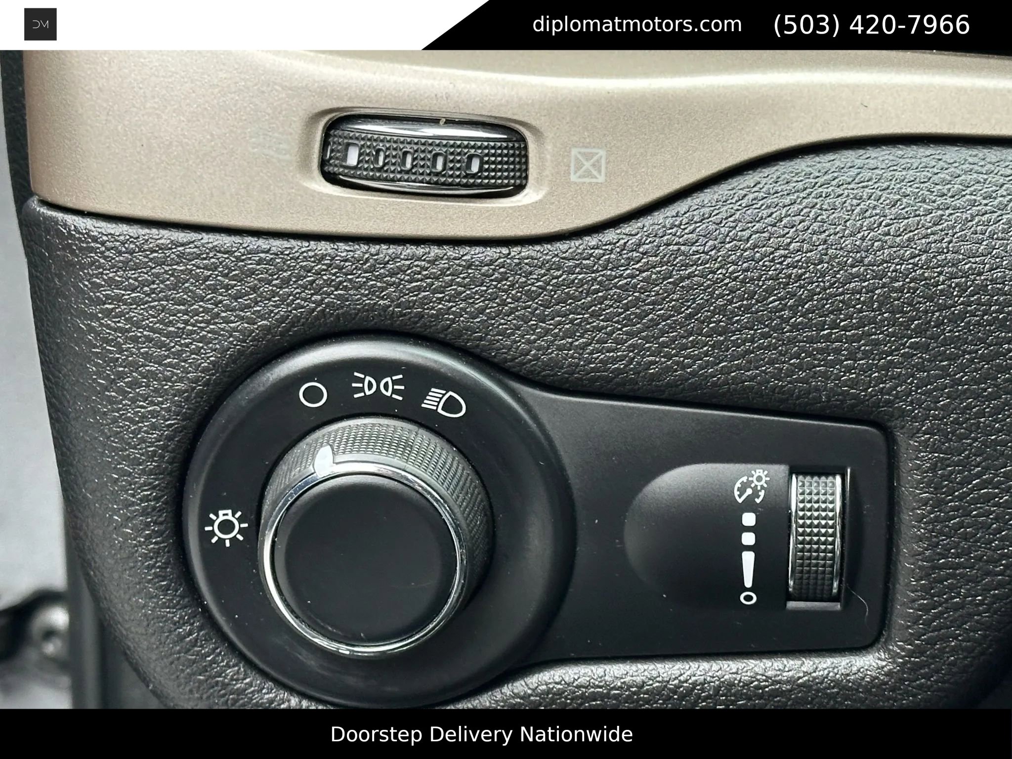 Used 2018 Jeep Cherokee Sport w/ Cold Weather Group AWD/4WD image 31