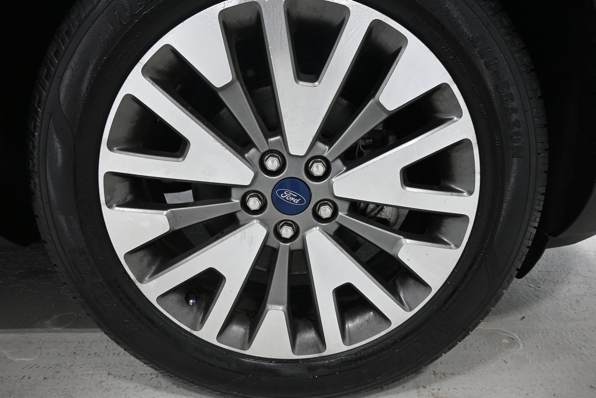 Used 2020 Ford Escape Titanium w/ Titanium Premium Package 2.0 AWD/4WD image 39