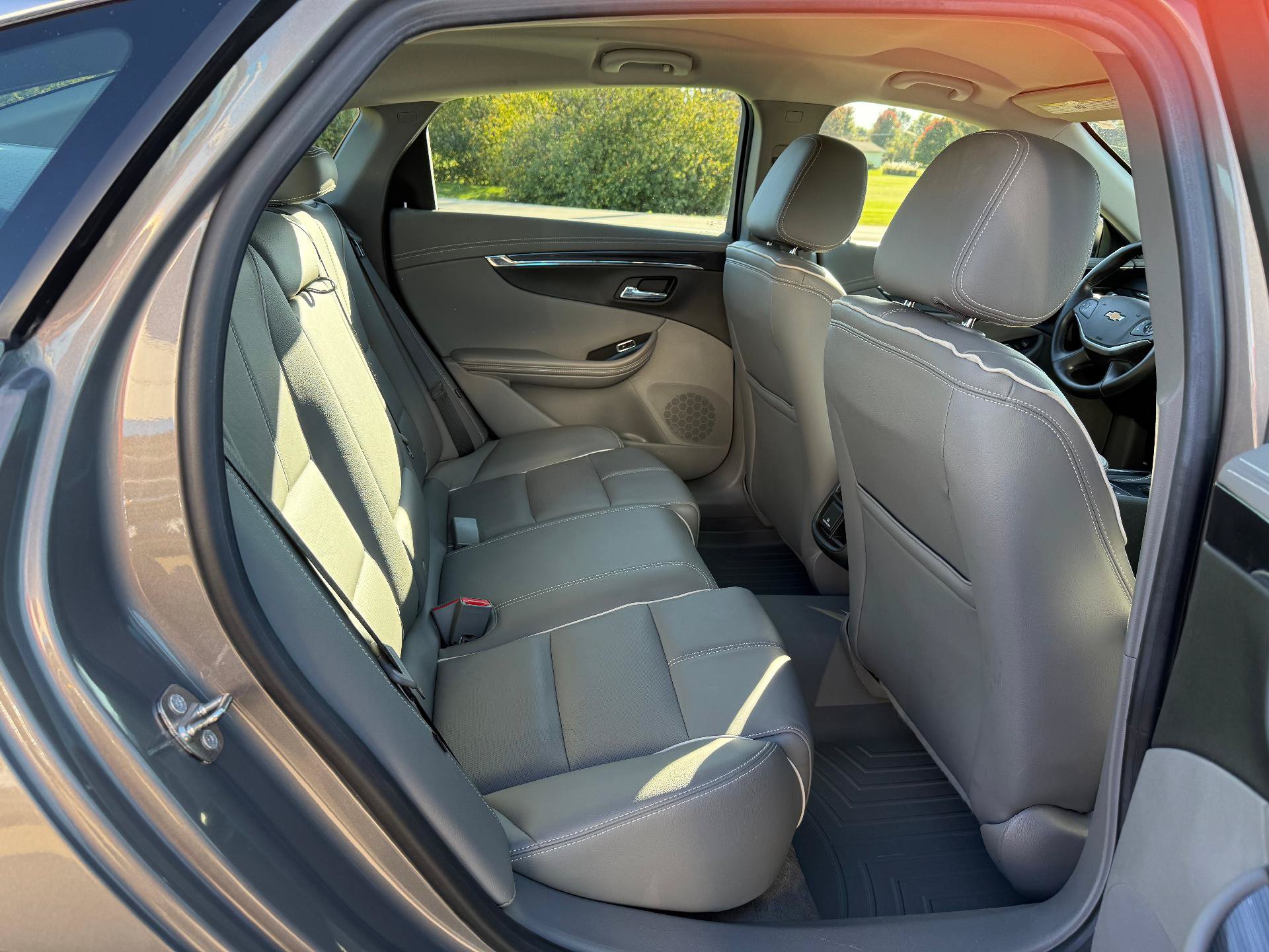 Certified 2018 Chevrolet Impala Premier FWD image 10