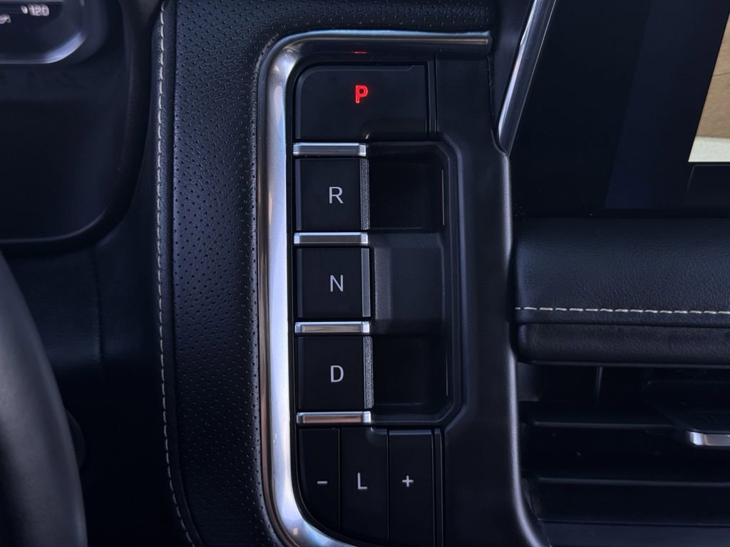Used 2024 Chevrolet Tahoe Premier RWD image 19